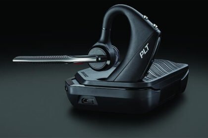 Plantronics voyager 5200 aim's to be the wherever you go headset | voyager 5200 androidcoliseum | review by cryovex