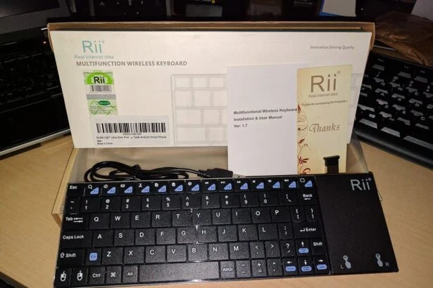 Bluetooth Keyboard while on-the-go and for your tablet! | Smart Tech, Sharp Takes - CRYOVEX.com Rii k12bt bluetooth ultra slim portable keyboard with trackpad