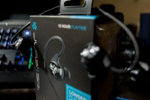 Possibly the best BT in-ear headphones in its class | Smart Tech, Sharp Takes - CRYOVEX.com Possibly the best bt in-ear headphones in its class | jlab audio epic2 2 | review by cryovex