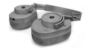 Master & Dynamic drops new signature MH40 Over-Ear Headphones - Concrete | Smart Tech, Sharp Takes - CRYOVEX.com Master & dynamic drops new signature mh40 over-ear headphones - concrete | mh40c1 concrete header | review by cryovex
