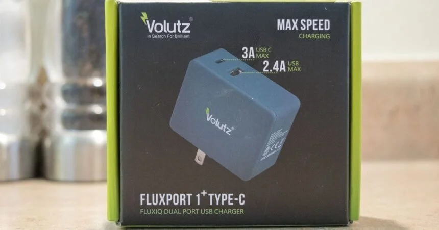 Video review : Volutz FLUXPORT Dual USB-C and A wall charger | Smart Tech, Sharp Takes - CRYOVEX.com Volutz fluxport cryovex header