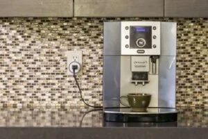 intelliPLUG - the world's smallest/most affordable smart plug | Smart Tech, Sharp Takes - CRYOVEX.com Intelliplug - release - press - header cryovex