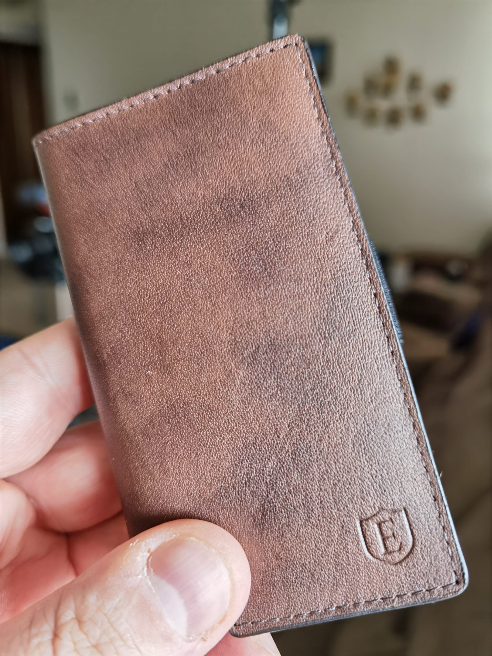 Ekster Parliament - A Smart Wallet With Style