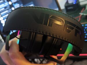 Gaming Headset Patriot Viper V380 Review Headband