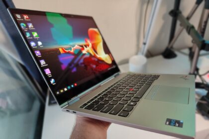Laptop Review ThinkPad X1 Titanium full view
