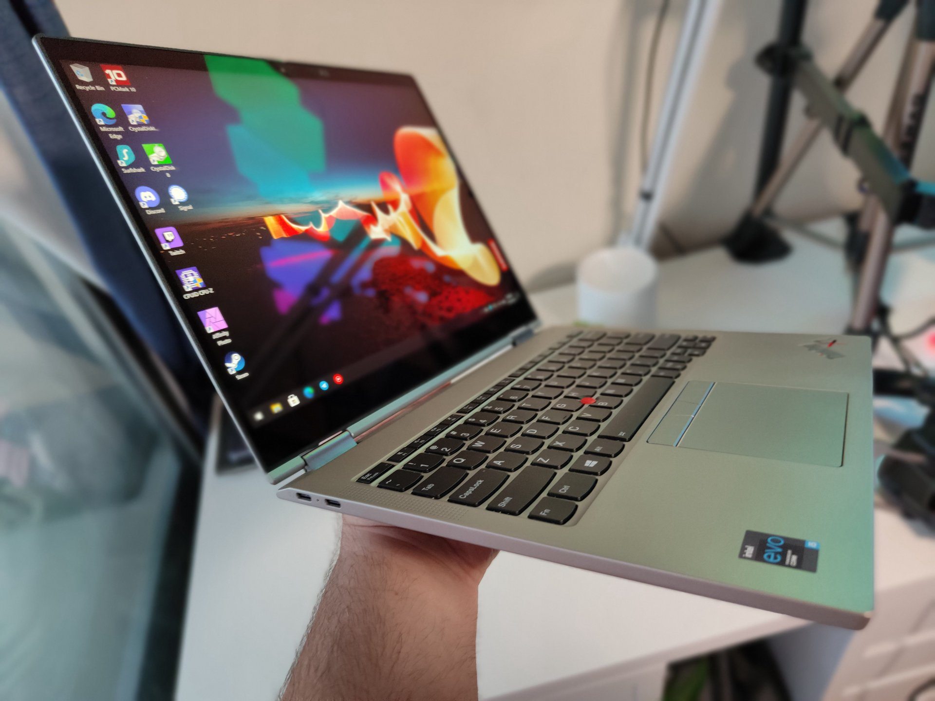 Laptop Review ThinkPad X1 Titanium full view