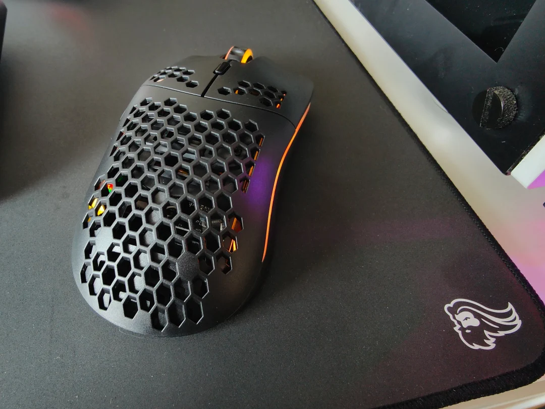 Review Glorious Model O Wireless Gaming Mouse is BOMB Design