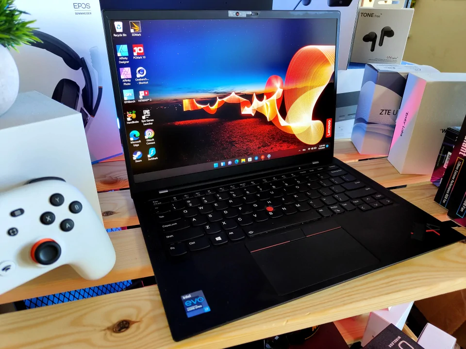 In-Depth Review: ThinkPad X1 Carbon Gen 9 - Small But, Drives Power! -  Android News & All The Bytes