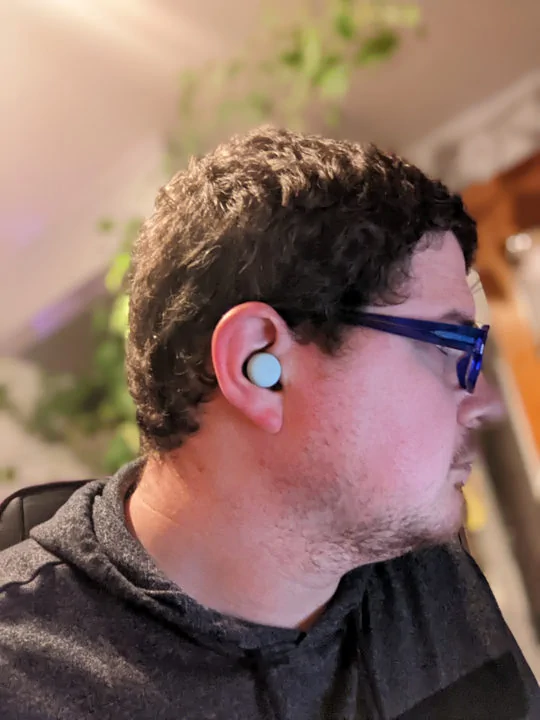 Google Pixel Buds Review - Lifestyle Picture