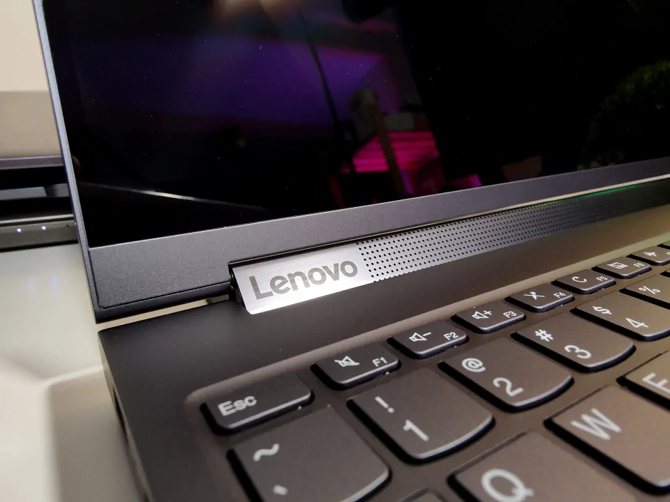 Christmas Giveaway - Holiday Giveaway - Lenovo Yoga 9 15I - Lenovo Go Vertical Mouse
