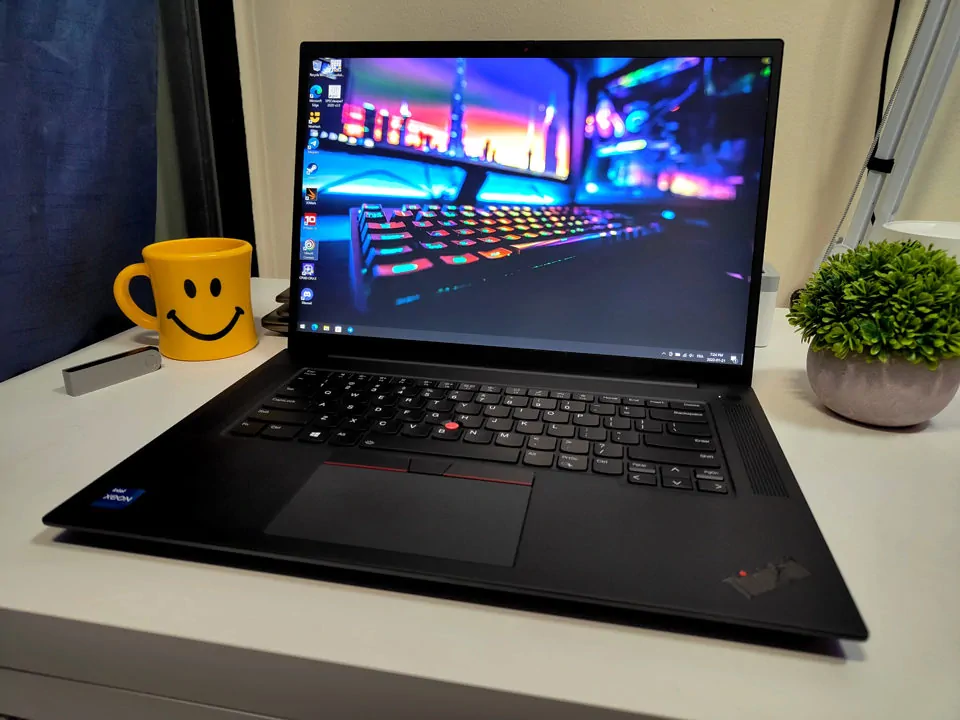 ThinkPad P1 Gen 4 Review - Laptop showcase