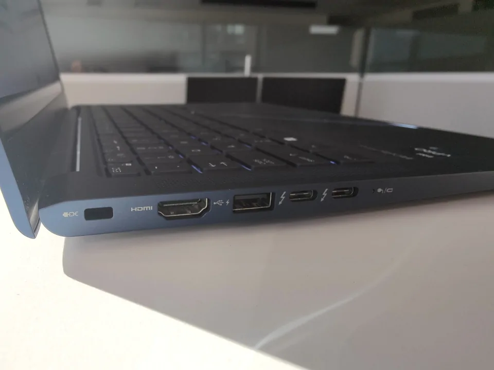 Hands On Dynabook Portege X40L Laptop [REVIEW] Ports options