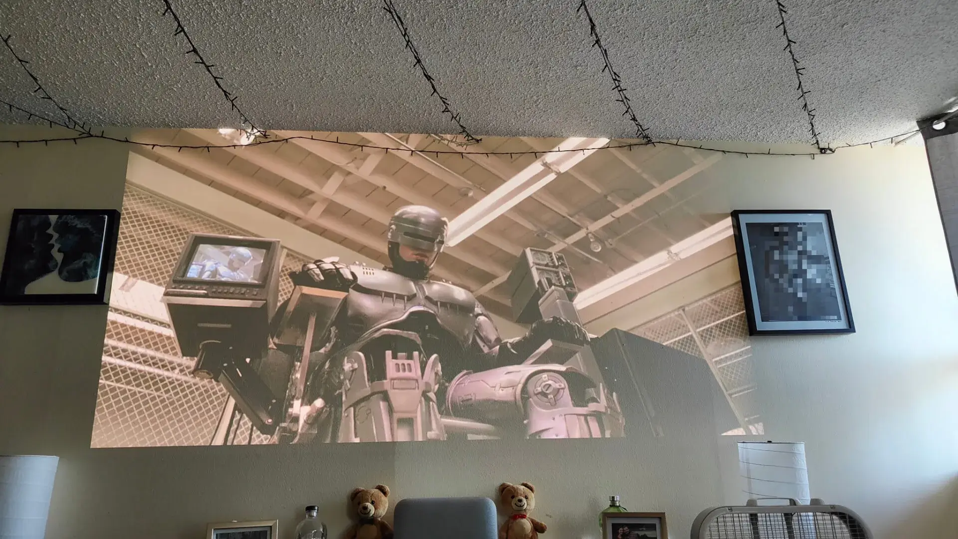 XGIMI Horizon UItra 4K Movie Playing the Robocop movie that's been remastered.