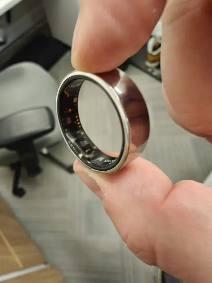 The inside of the Ultrahuman Ring Air. The electronic components that allows all the functions of the ring.
