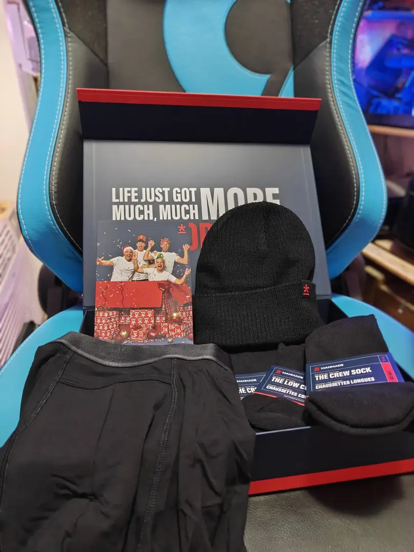 A Tech Nerd’s Take on Manmade Men’s Essentials | Smart Tech, Sharp Takes - CRYOVEX.com Manmade christmas bundle featuring men’s premium modal boxer briefs, cushioned crew socks, and a winter beanie, presented as a holiday-ready gift set.