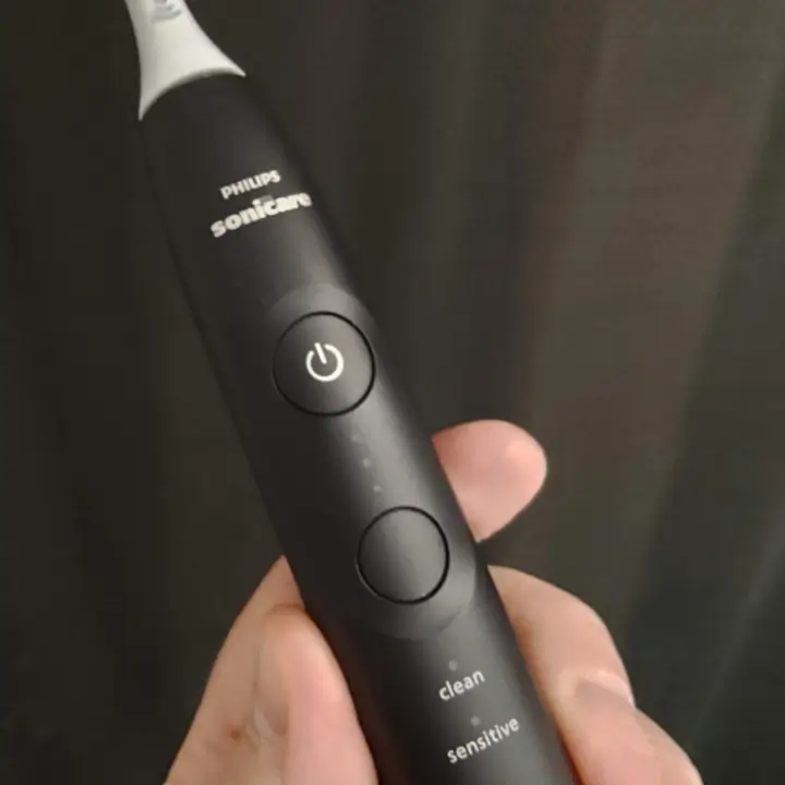 Philips Sonicare Series 6100 Review: A Surprisingly Thoughtful Toothbrush | Smart Tech, Sharp Takes - CRYOVEX.com Philips sonicare series 6100 toothbrush handle showing ergonomic design, matte finish, and easy-to-use control buttons