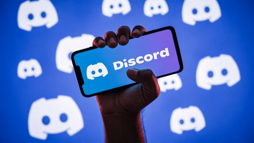 Discord Servers May Soon Appear in Google Search Results | Smart Tech, Sharp Takes - CRYOVEX.com A laptop screen displaying discord interface alongside a google search bar.
