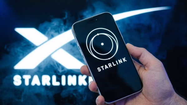Starlink Mobile Upgrade Signals Direct Competition With Major Canadian Carriers | Smart Tech, Sharp Takes - CRYOVEX.com Satellite dish receiving signal from orbit
